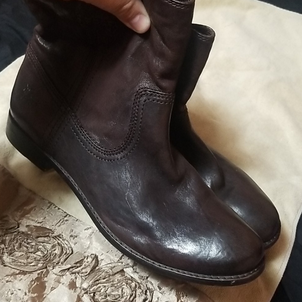 Boots - Picture 4 of 4